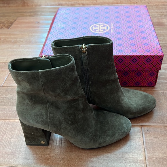 Tory Burch boots - Picture 9 of 10